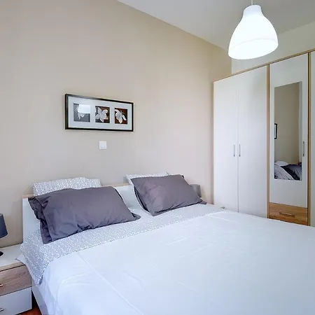 House Olivija Apartment