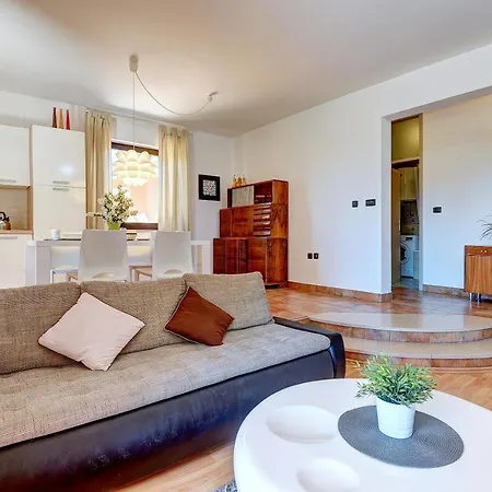 House Olivija Apartment Fazana